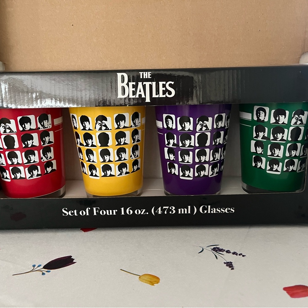 The Beatles-A Hard Days Night. Four pint (16oz) glasses. New in box. $40